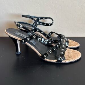 Womens Prevata Pamper. 3 inch heel. Never worn. Size 7.5 M. Made in Italy!